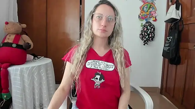 Snapshot of Adele_johnsonn1 chatting on July 2026 05:06:01 PM Adele johnsonn1 online show from July 2026 05:06:01 PM