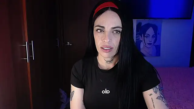 violett honney online show from December 2025 05:37:02 AM