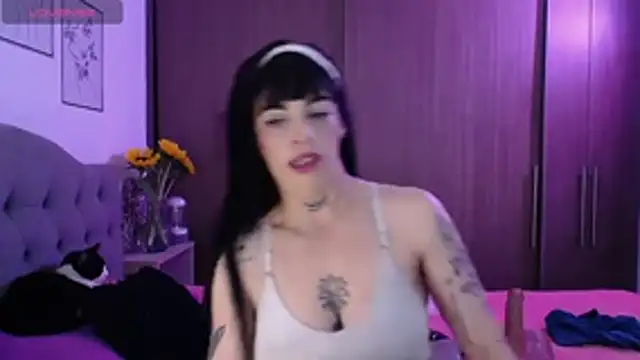 violett honney online show from February 2026 09:00:01 PM