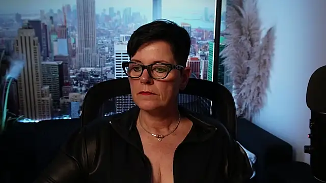 ninarandmann online show from November 2025 07:02:02 PM