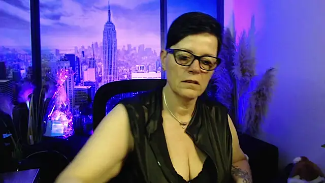 ninarandmann online show from April 2026 04:15:01 PM