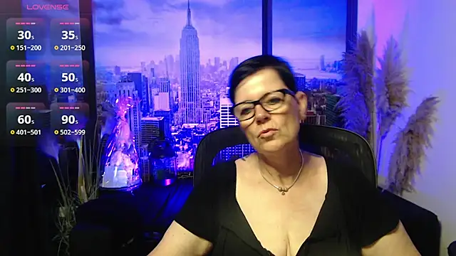 Snapshot of ninarandmann chatting on June 2026 04:26:02 PM ninarandmann online show from June 2026 04:26:02 PM