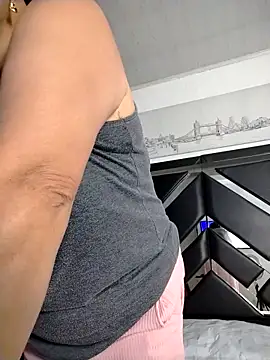 Natasha milf   online show from March 2026 03:49:02 PM