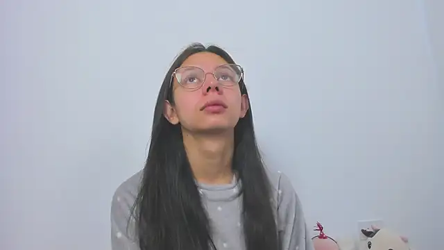 Bonniepark online show from November 2025 12:27:02 PM