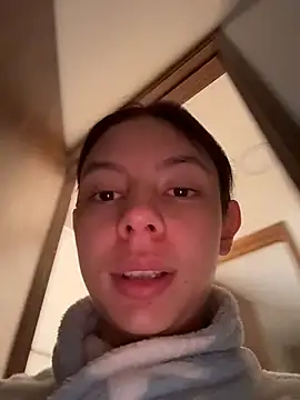 Bonniepark online show from December 2025 01:18:02 PM