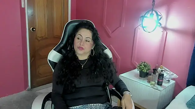 Snapshot of hanny_milf chatting on May 2026 12:23:01 PM hanny milf online show from May 2026 12:23:01 PM