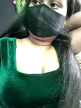 Snapshot of Idhika_Paul chatting on October 2025 01:17:01 AM Idhika Paul online show from October 2025 01:17:01 AM