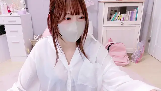 Yui-Ch online show from February 2025 02:57:01 PM
