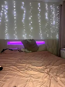 kamila french online show from September 2025 07:59:01 PM