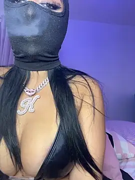 kamila french online show from October 2025 09:12:02 PM