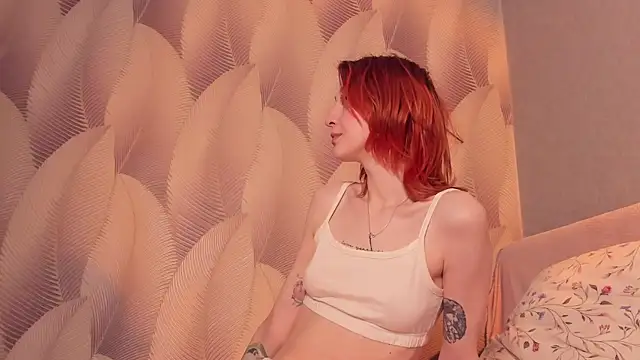 Snapshot of CrystalRey chatting on February 2025 05:00:01 AM CrystalRey online show from February 2025 05:00:01 AM