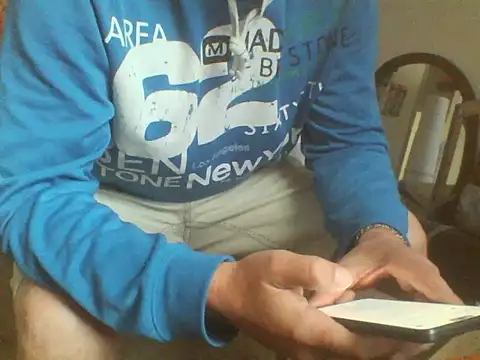 Snapshot of prcalek19 chatting on October 2025 03:23:02 PM prcalek19 online show from October 2025 03:23:02 PM