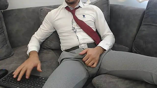 Naughtb0y online show from September 2025 10:37:01 AM