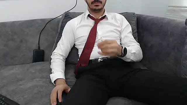 Snapshot of Naughtb0y chatting on May 2026 01:06:01 PM Naughtb0y online show from May 2026 01:06:01 PM