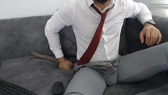 Snapshot of Naughtb0y chatting on May 2026 11:14:01 AM Naughtb0y online show from May 2026 11:14:01 AM