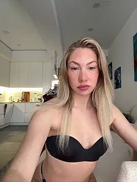 LuisaBecker online show from March 2026 12:56:02 PM