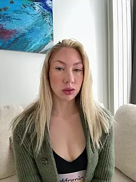 LuisaBecker online show from April 2026 09:12:02 AM