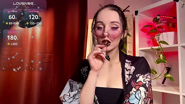 Snapshot of Alice_Succuby chatting on February 2025 06:56:01 PM Alice Succuby online show from February 2025 06:56:01 PM