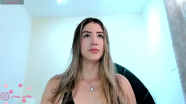  AlejaCruz  online show from February 2026 05:57:02 PM