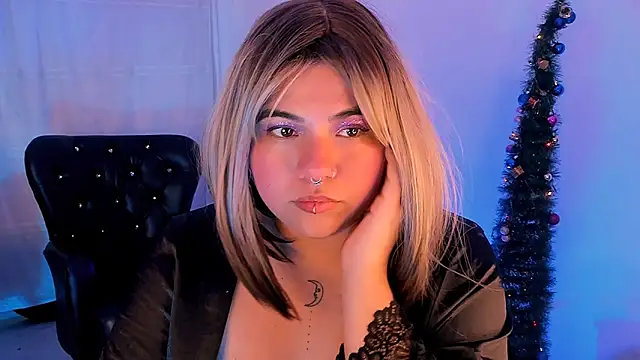 Snapshot of Samanta_cutee chatting on January 2025 02:47:02 PM Samanta cutee online show from January 2025 02:47:02 PM