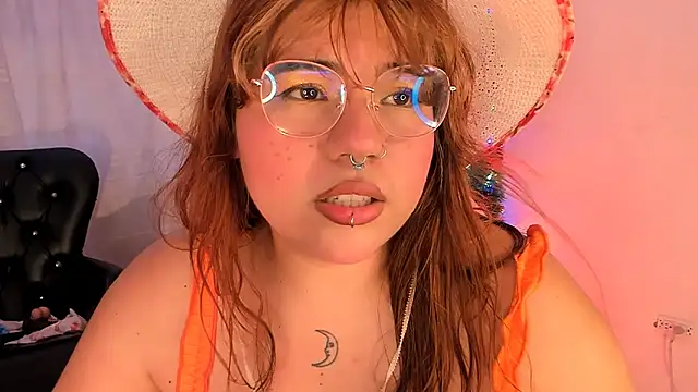 Snapshot of Samanta_cutee chatting on January 2025 08:32:01 PM Samanta cutee online show from January 2025 08:32:01 PM