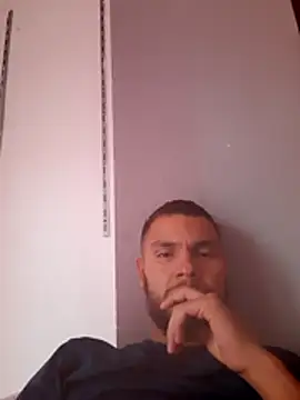 Snapshot of Chofle1 chatting on May 2026 02:44:02 PM Chofle1 online show from May 2026 02:44:02 PM