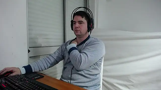 Kohaynewbie online show from January 2026 08:03:01 PM