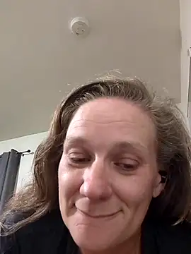 Snapshot of ChileVerde12 chatting on April 2026 05:12:02 AM ChileVerde12 online show from April 2026 05:12:02 AM