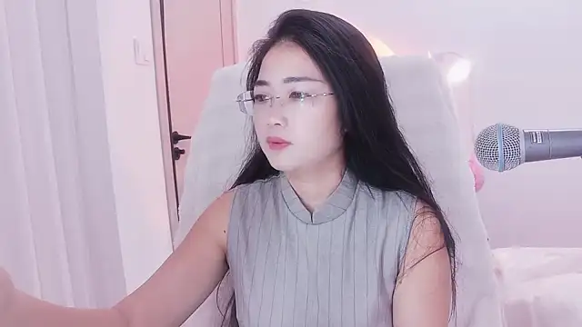 Floor oo online show from September 2025 01:33:02 PM