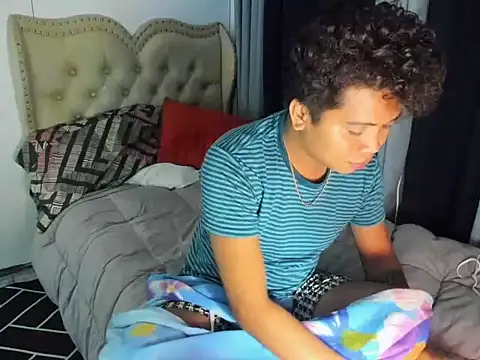 Snapshot of asian_sweetboy chatting on December 2025 05:31:02 PM asian sweetboy online show from December 2025 05:31:02 PM