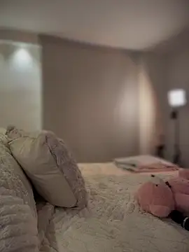 Snapshot of selenne_schmitt chatting on November 2025 09:30:02 PM selenne schmitt online show from November 2025 09:30:02 PM