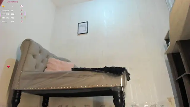 Snapshot of victoria_Christie chatting on April 2026 10:46:01 AM victoria Christie online show from April 2026 10:46:01 AM