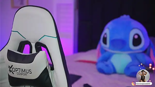 Marianamonroe  online show from April 2026 11:46:02 AM