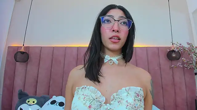 MarianaBranzz online show from February 2025 01:06:01 PM