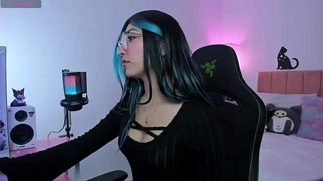 MarianaBranzz online show from September 2025 10:43:01 PM