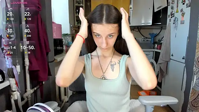 Snapshot of _Nika_Kik chatting on June 2026 03:14:02 PM Nika Kik online show from June 2026 03:14:02 PM
