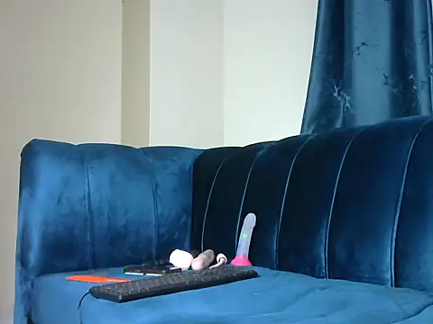 Petite lexii online show from September 2025 03:54:01 AM