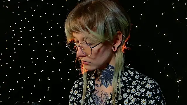 Littlespacemouse online show from December 2024 05:01:01 AM