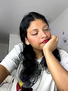 Snapshot of tati__22 chatting on September 2025 05:36:02 PM tati  22 online show from September 2025 05:36:02 PM