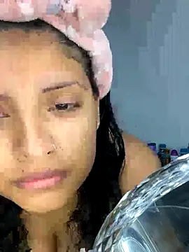 Snapshot of tati__22 chatting on September 2025 04:08:02 PM tati  22 online show from September 2025 04:08:02 PM