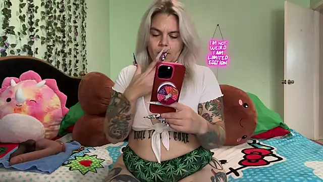 CherryBombBomb online show from July 2026 06:48:02 PM