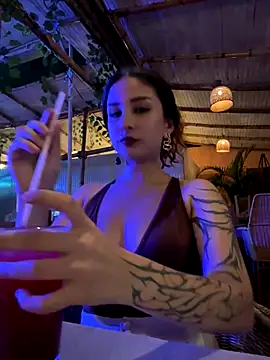 Mon Cherry online show from November 2025 01:05:02 AM