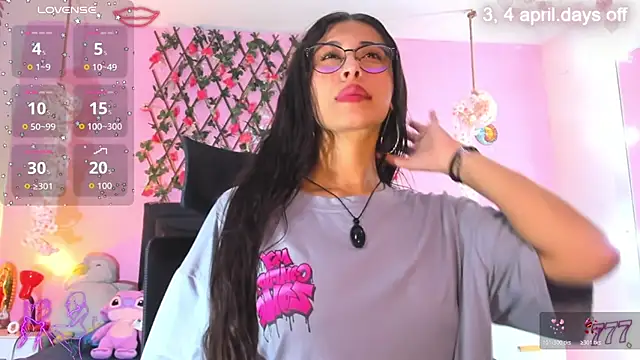 SamaraCortez online show from April 2026 07:22:01 PM