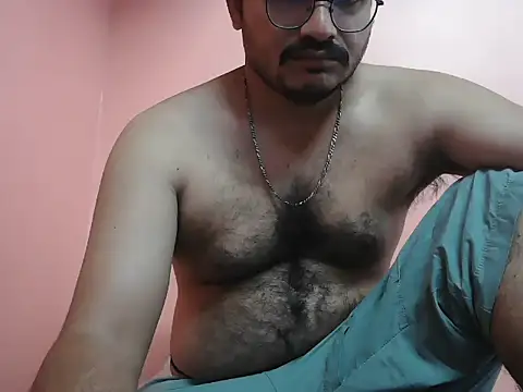 Snapshot of naughtymike0007 chatting on February 2026 02:10:01 AM naughtymike0007 online show from February 2026 02:10:01 AM