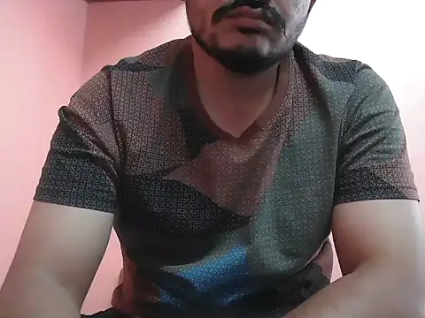 Snapshot of naughtymike0007 chatting on February 2026 07:27:02 AM naughtymike0007 online show from February 2026 07:27:02 AM