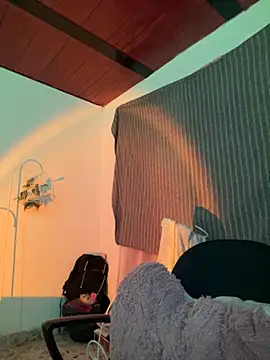 Snapshot of CieloTaylor chatting on October 2025 04:13:01 AM CieloTaylor online show from October 2025 04:13:01 AM