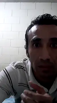 Snapshot of EIGUAP00 chatting on January 2025 04:17:01 PM EIGUAP00 online show from January 2025 04:17:01 PM