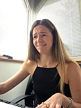 lucie mehott online show from March 2026 08:26:01 AM