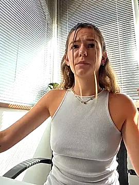 Snapshot of lucie_mehott chatting on July 2026 08:45:01 AM lucie mehott online show from July 2026 08:45:01 AM