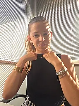 Snapshot of lucie_mehott chatting on August 2026 08:06:01 AM lucie mehott online show from August 2026 08:06:01 AM